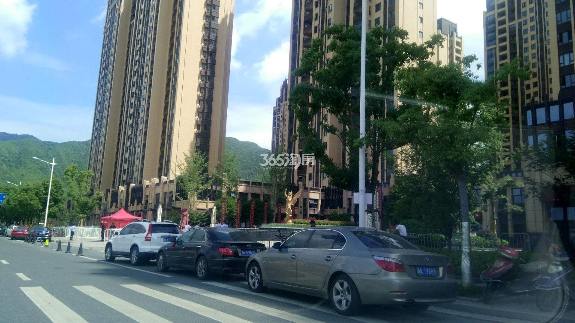 逸品春江现场实景图 2018年6月摄