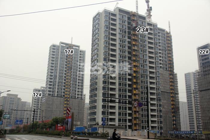 万科北宸之光二期12、17、22、23号楼施工实景图 2015年11月摄