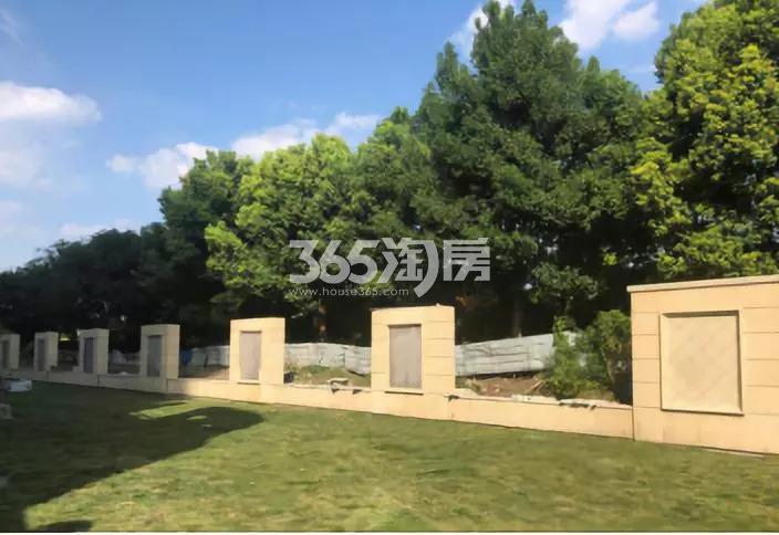 中海钱江湾8月工程进度(围墙)