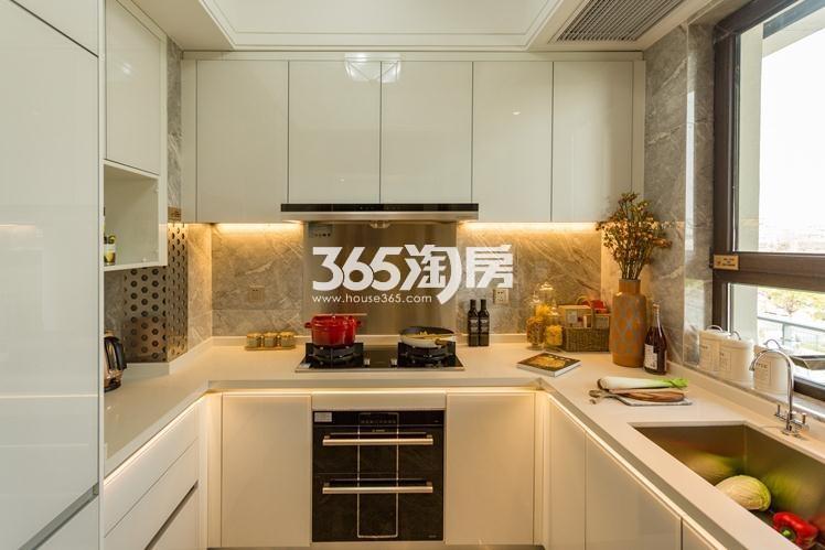 朗诗熙华府113方（A2户型）样板房---厨房