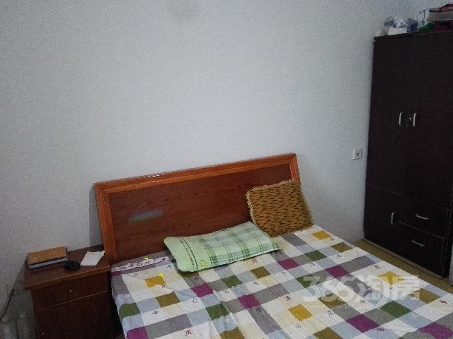 【旭辉上河郡南区靠文昌幼儿园实图主卧个人出