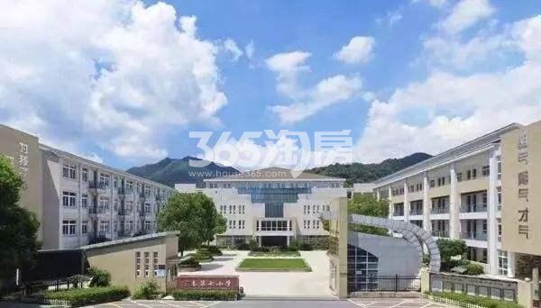 富春第七小学实景图