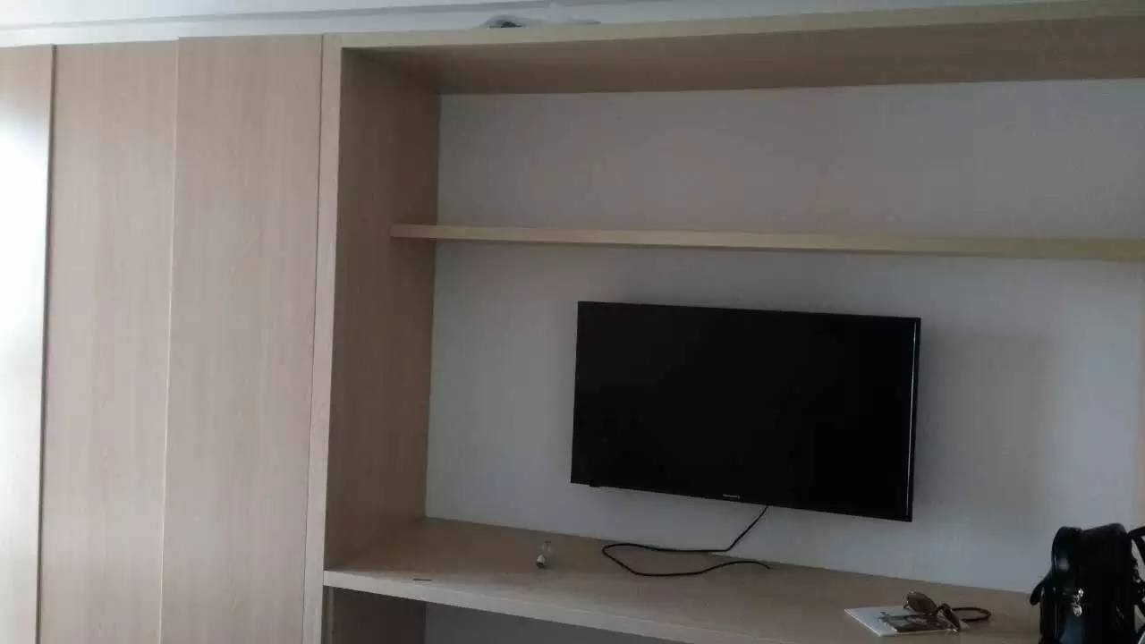 歡迎點擊百為房產的網絡店鋪,在此保證您所看到的房源都是真實有效的,可預約看房,價格都是和業主確認過才發布的,如有變化會及時的更新,歡迎來電咨詢我,24小時開機. 信任成就所托,您的滿意,我的追求?。?! 【房源介紹】 (1)、小區位置:望江西路205號 (2)、房型裝修:34平方.