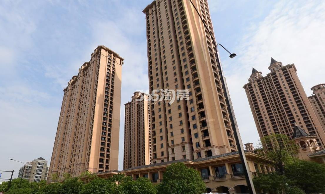 滨江江南名府南面小区华瑞晴庐 2018年4月摄