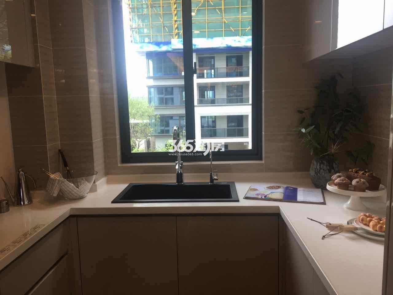 景瑞天赋高层139方样板房——厨房
