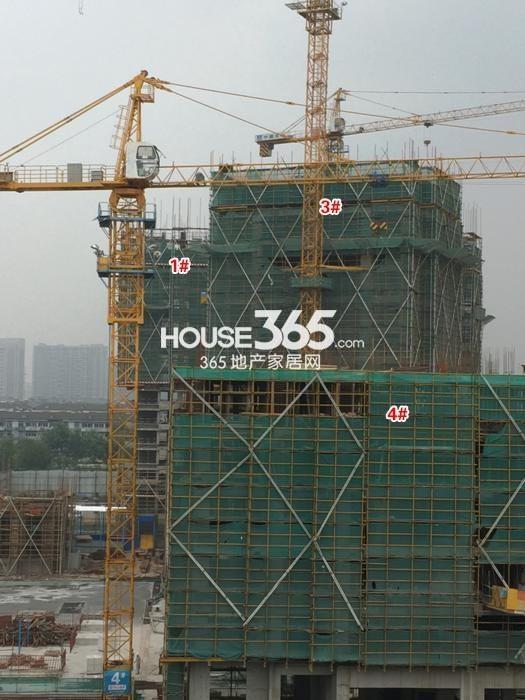 世茂天宸1、3、4号楼施工进度 2015年5月摄