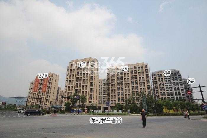 金地格林格林1、2、4、6、27号楼施工实景图 2015年9月摄 