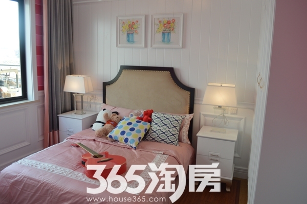 东方名邸99㎡卧室样板间