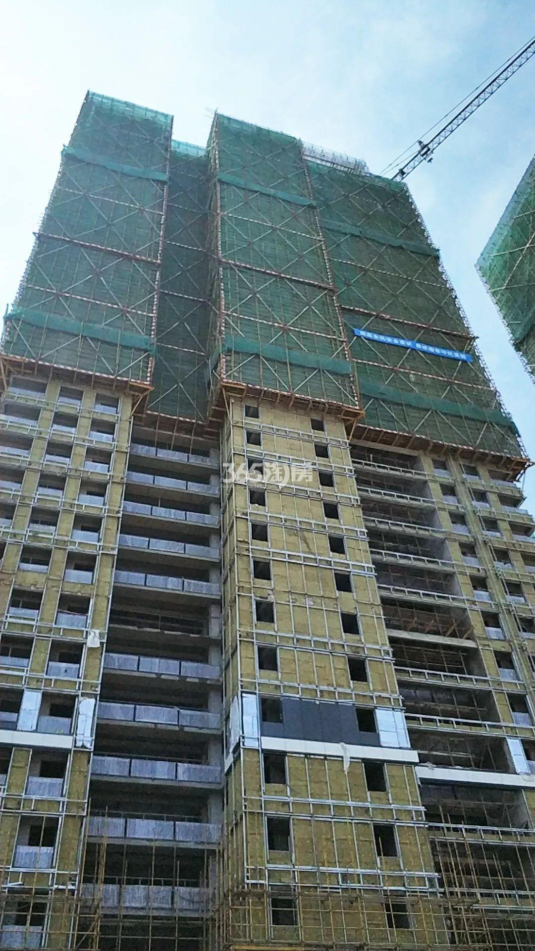 越秀湖山悦14号楼主体结构已封顶，内部装修进行中