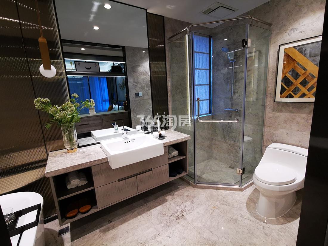 旭辉中粮朗香郡低密度多层约138方样板间——卫浴
