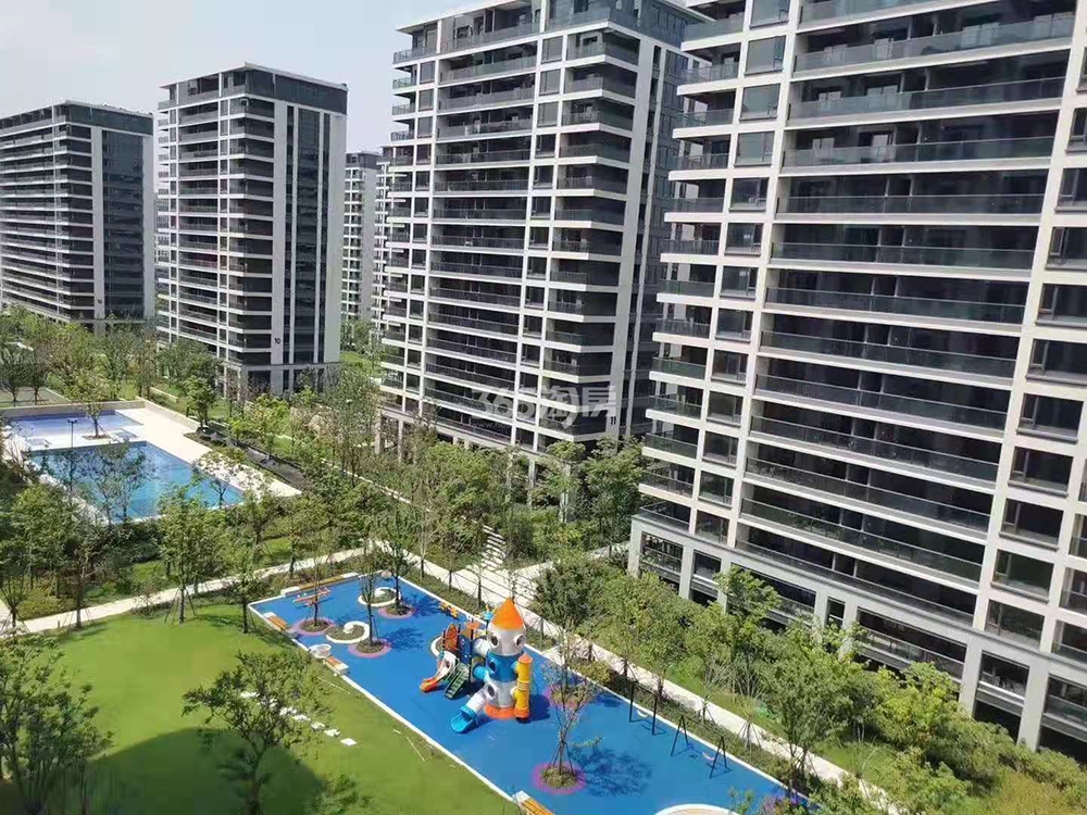 卓越蔚蓝领秀交付实景（2019.8）