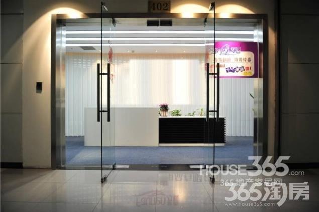 【新街口 青华大厦 地铁口 车位不收费 房型方正