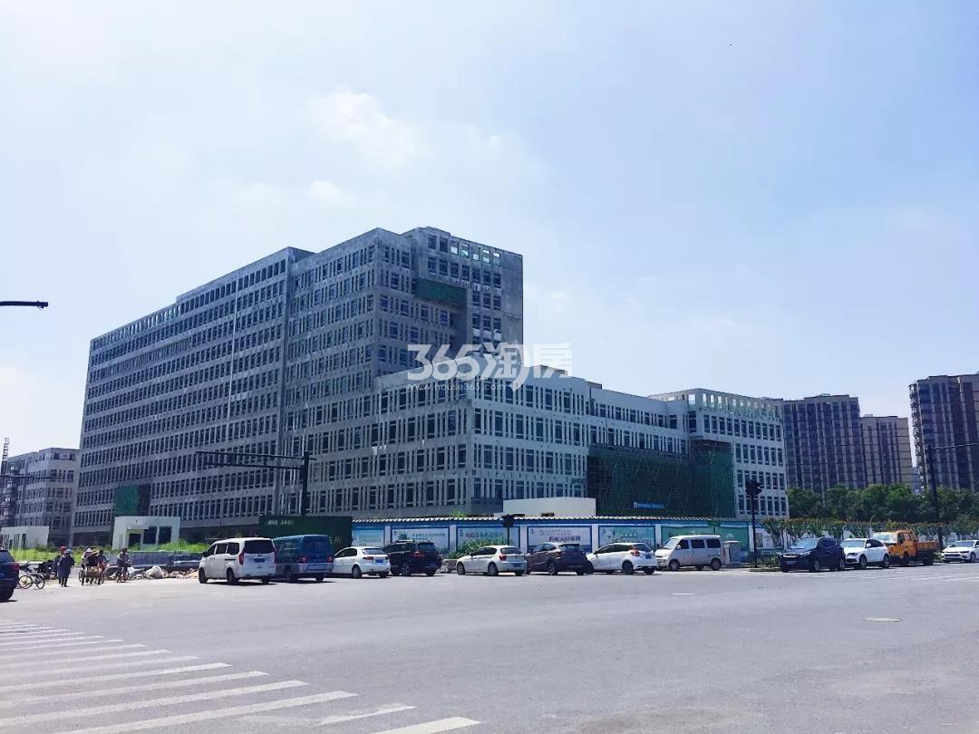 周边配套：在建江干区人民医院（2018.9）