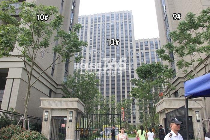宋都东郡国际二期9、10、13号楼实景图 2015.6摄