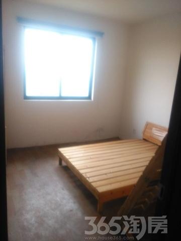 幼儿园小学俱全 省二院与中古眼科医院在旁 是