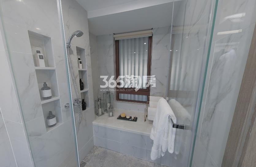 路劲远洋江南院子高层东边套125方(C户型)样板房---卫浴间