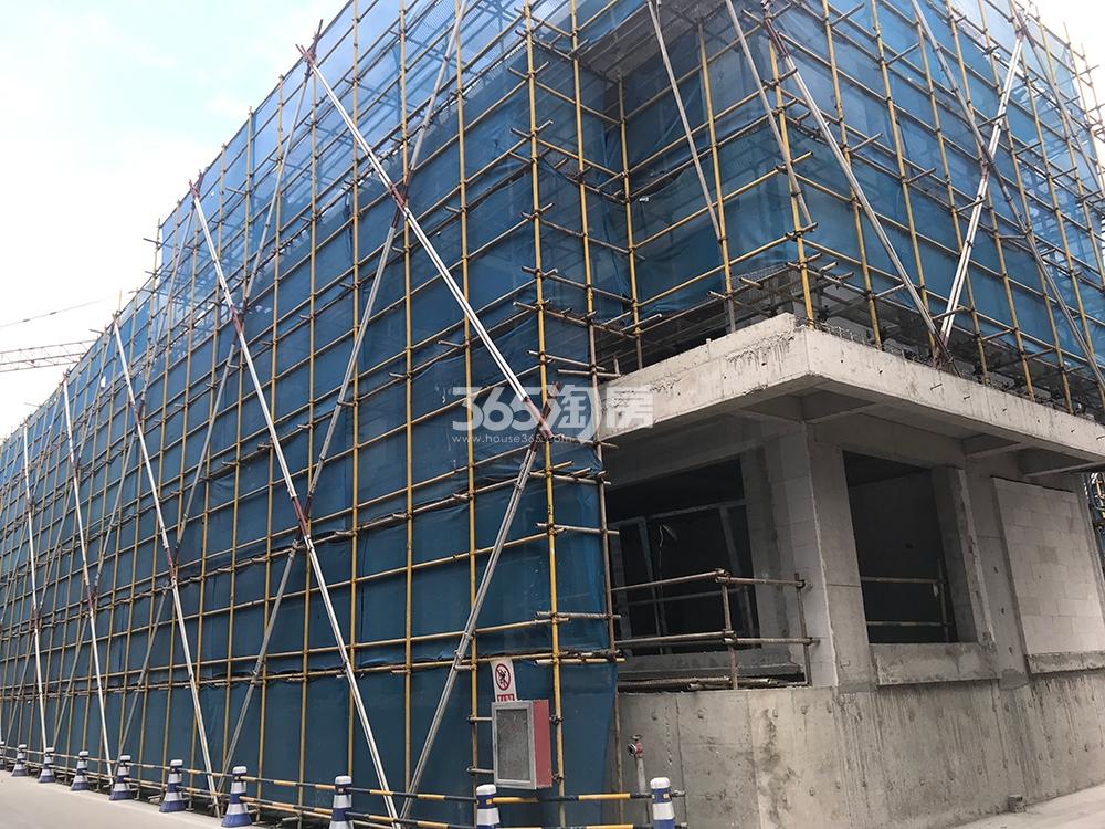 万科西望8#   主体结构封顶