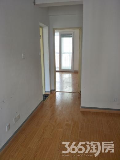 【摄山星城晶都名苑2室1厅1卫70㎡整租精装_