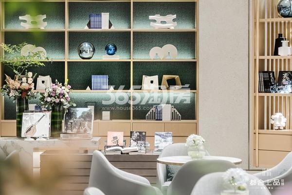 旭辉都会上品示范区实景（9.2） 