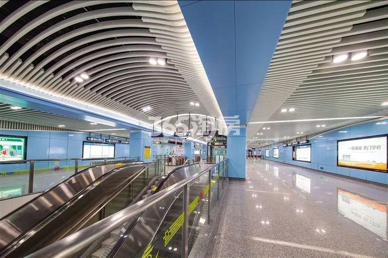 临安广场站实景图（2020.03）