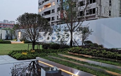 九龙仓邂湾澜庭售楼处实景图
