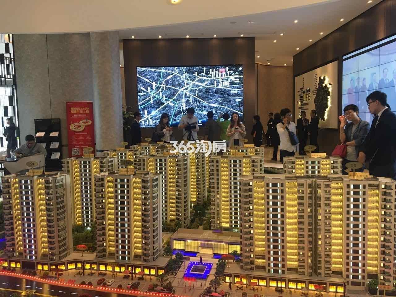 新城湾上风华沙盘实景图 2017.5.24摄