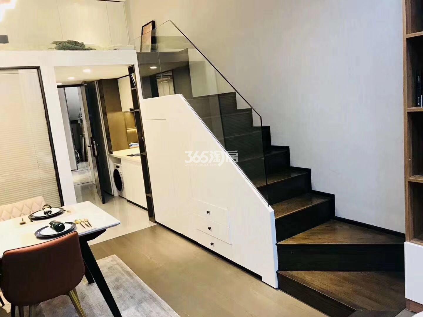 瑞胜江畔铭座样板图