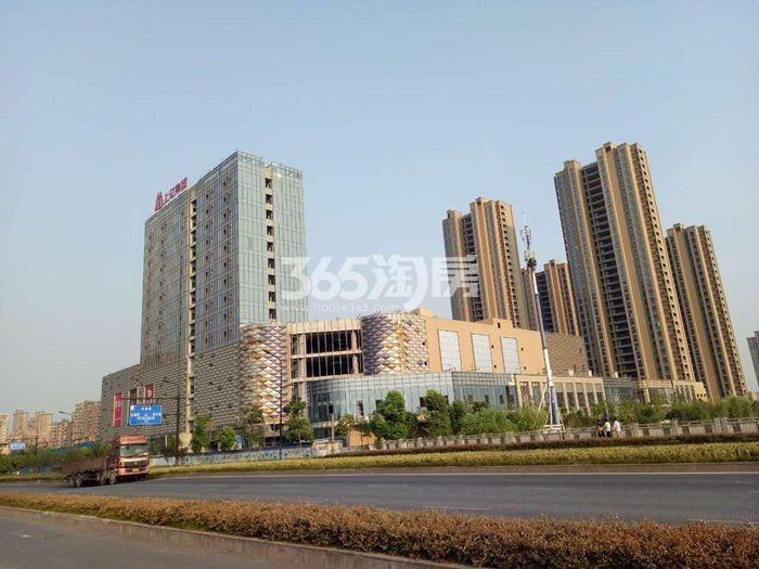 西房崇贤地块周边商业---崇贤上亿广场