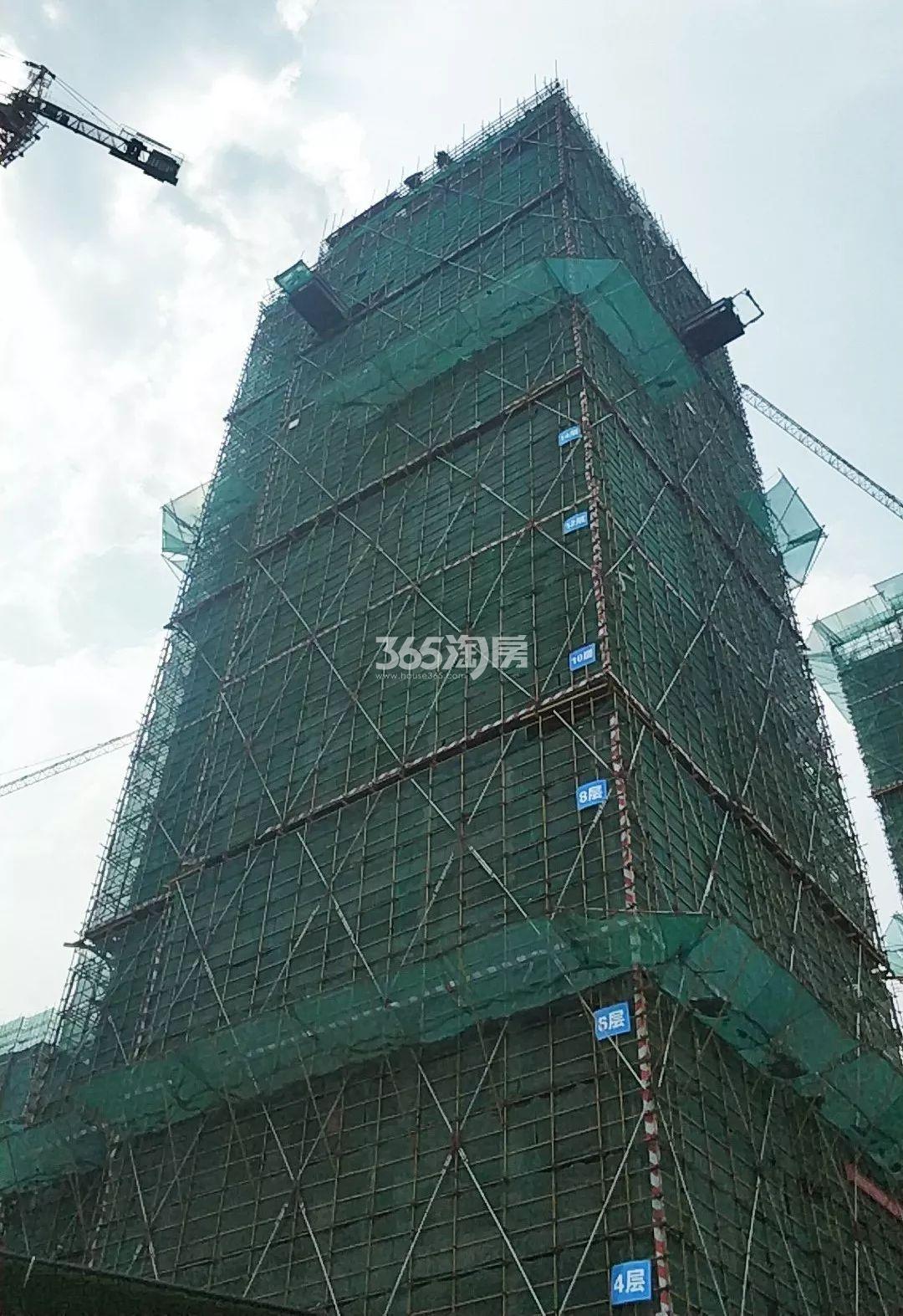 越秀湖山悦2号楼 主体结构施工中