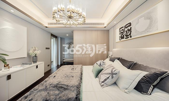 荷岸晓风（花园）119㎡卧室样板间图
