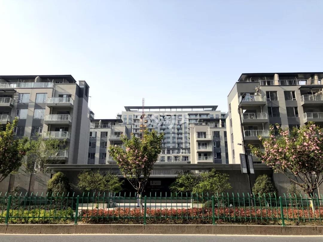 2019年4月远洋路劲上河宸章示范区及部分叠墅实景
