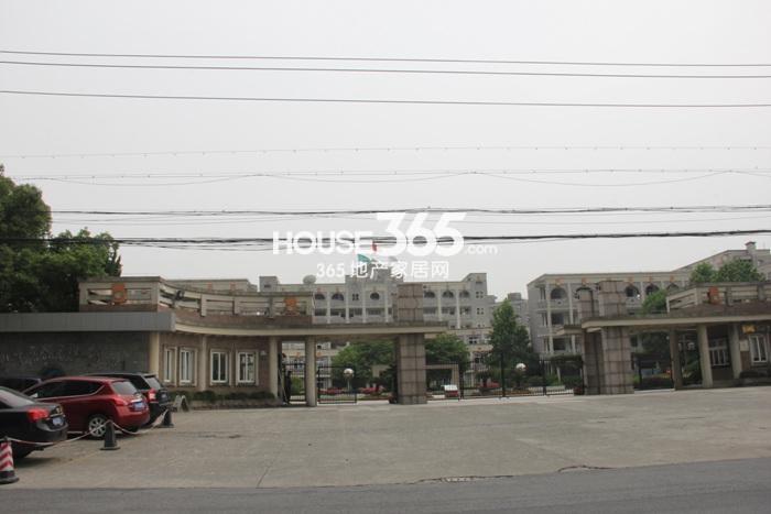 首开国风美域项目配套——浙江师范大学附属中学
