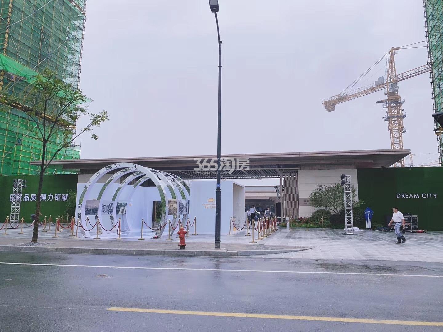 2020.7.11溪语宸章府售楼处现场