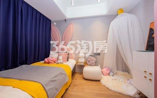美的·云筑96㎡次卧样板间图
