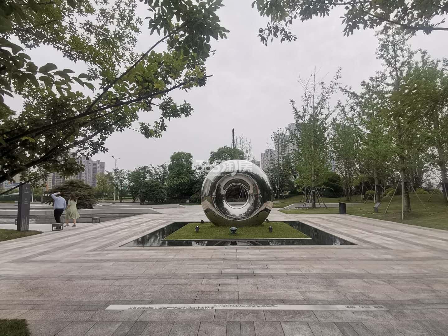 MOC芯城汇售楼处实景图