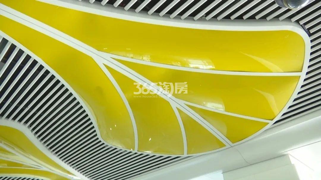 青山湖科技城站实景图（2020.04）