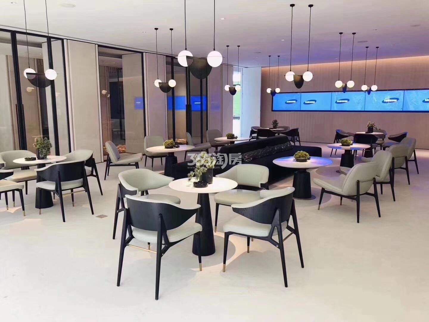 保利澄品展示中心里的洽谈处 （2019年4月摄）