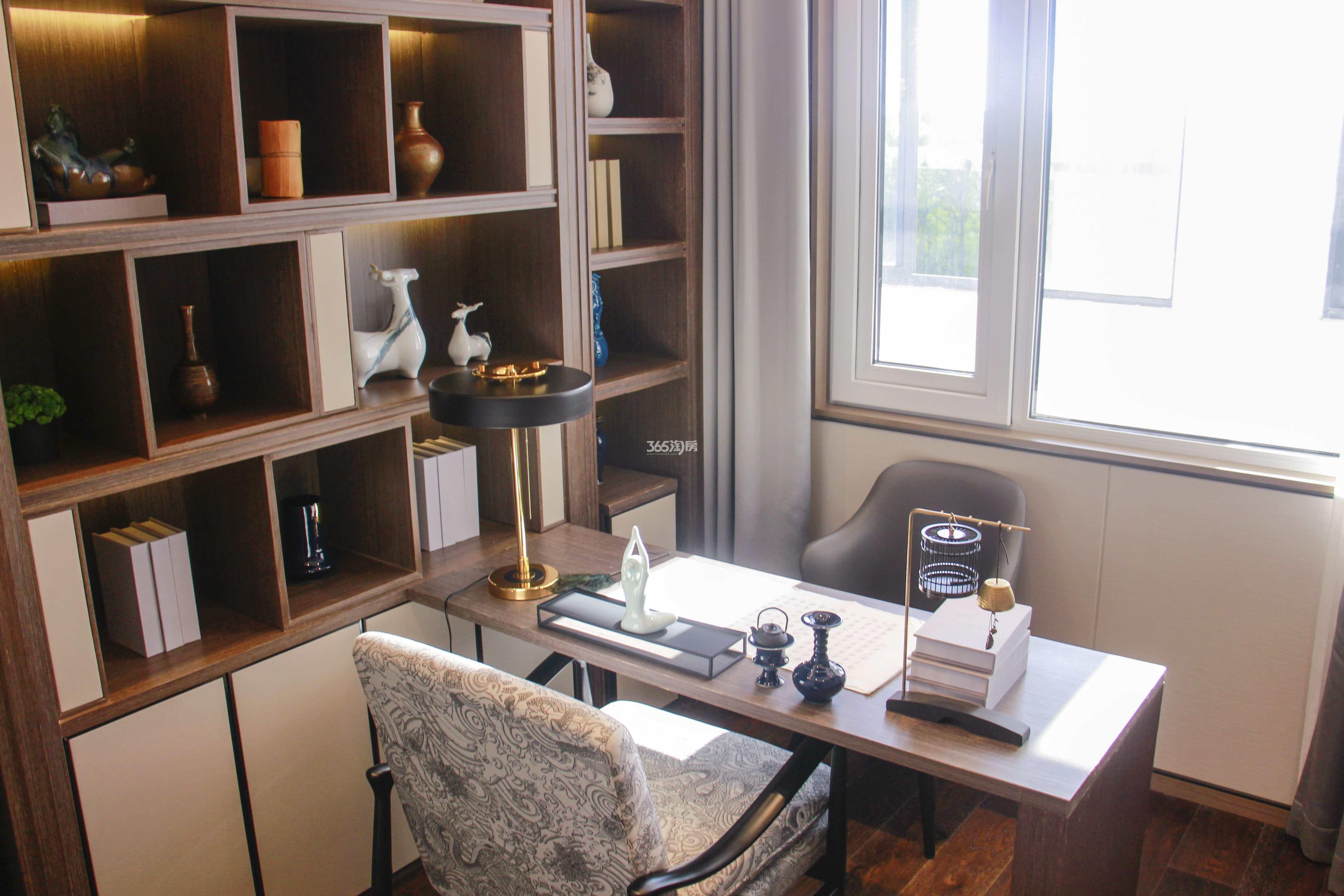 中信泰富锦园130㎡洋房样板间书房