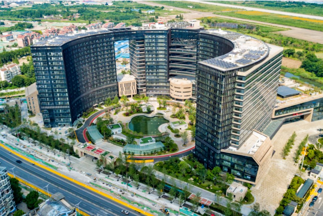 本周末大校场机场跑道公园正式亮相又一重大利好也来