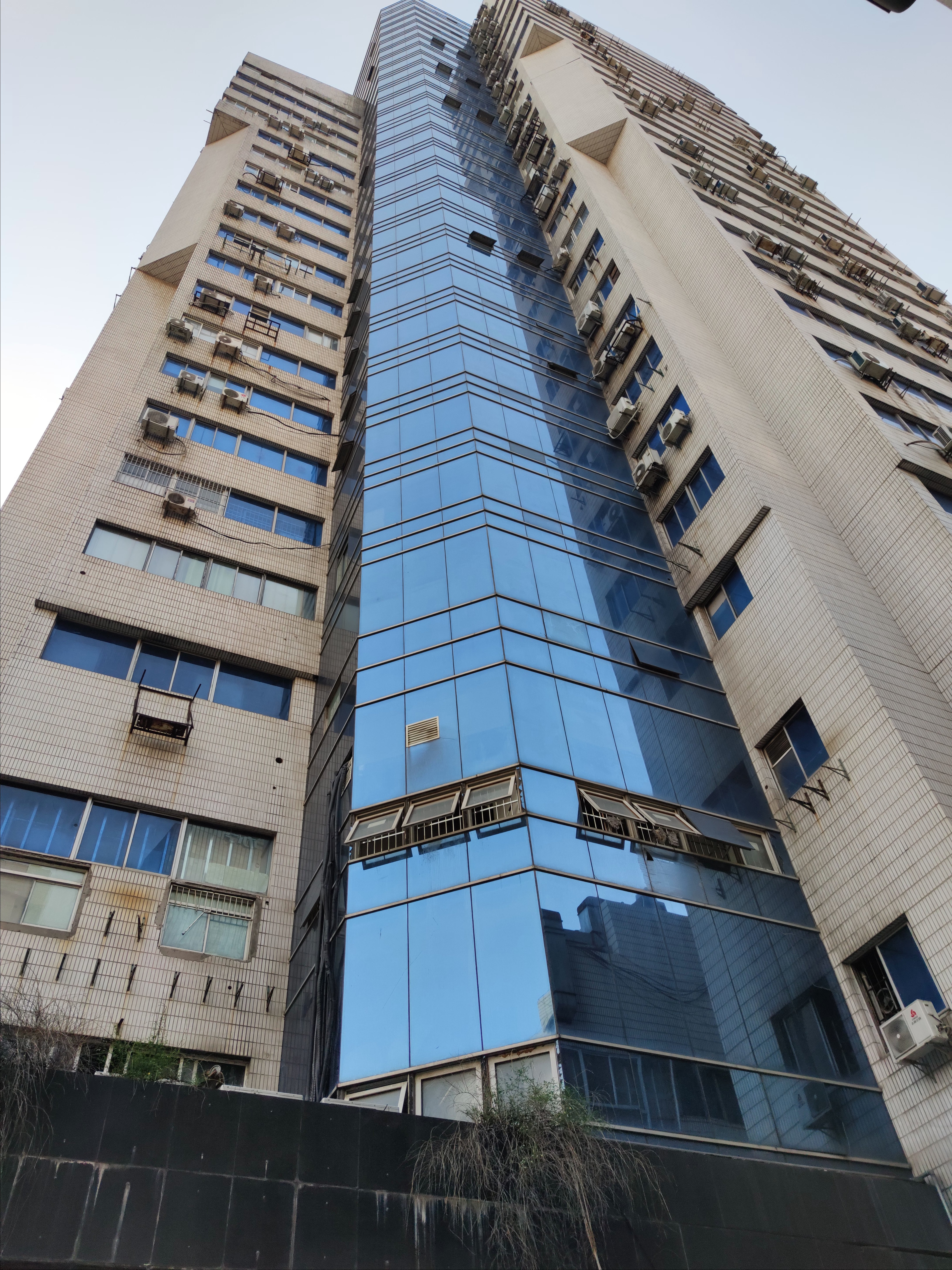 新街口双地铁口 欢迎中介推荐_南京秦淮区金銮大厦租房】_南京租房网