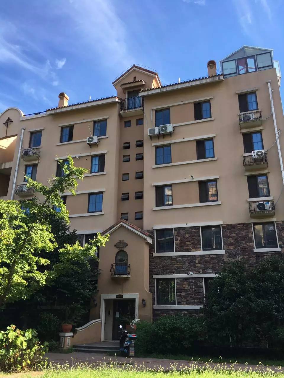 【香山美墅5室2厅3卫170平方产权房简装_南京江宁区香山美墅二手房】