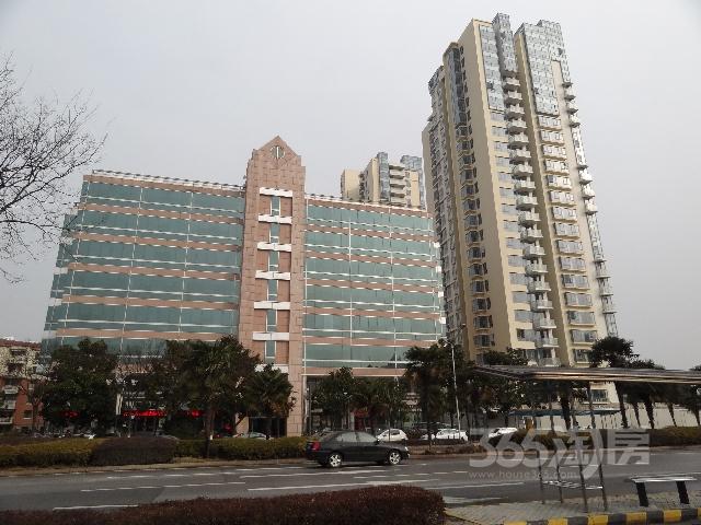 园区湖西黄金地段馨都广场1a126㎡可注册公司整租毛坯